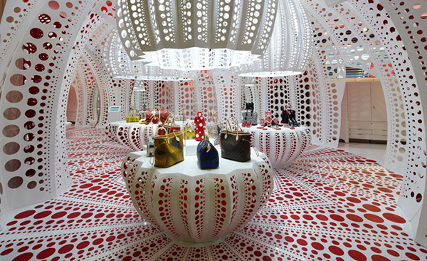 Louis-Vuitton-and-Kusama-Selfridges-We-Transfer